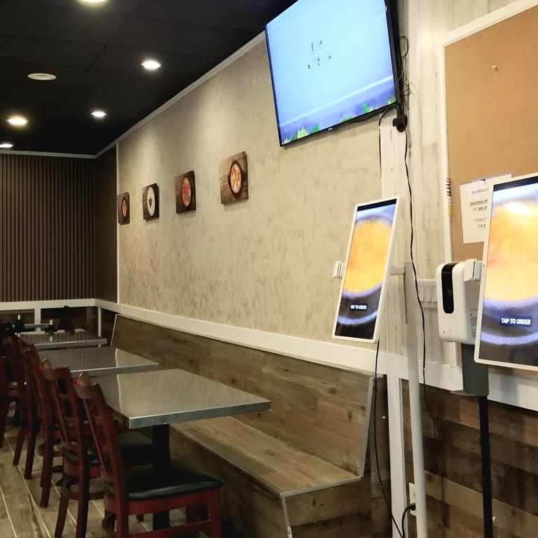 Lively Space, Warm Vibes